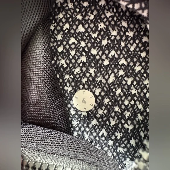 Lululemon Define Jacket - Picture 6 of 8